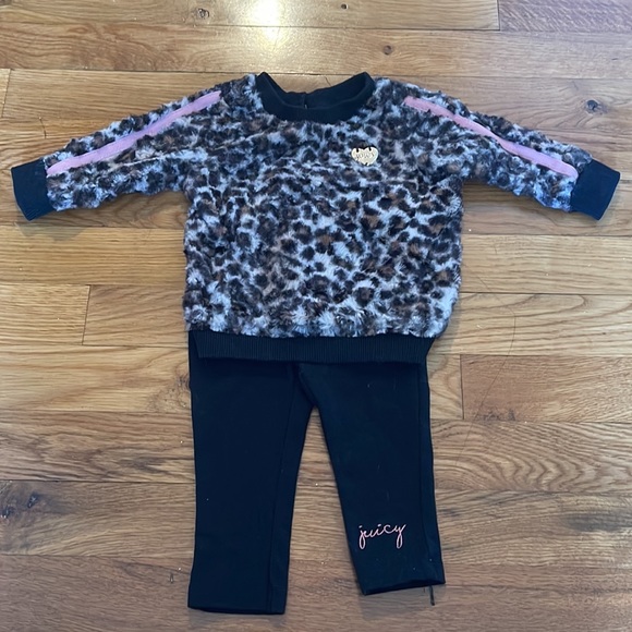 Juicy Couture Cheetah 3-6M Sweater & Pants Set - Picture 1 of 7